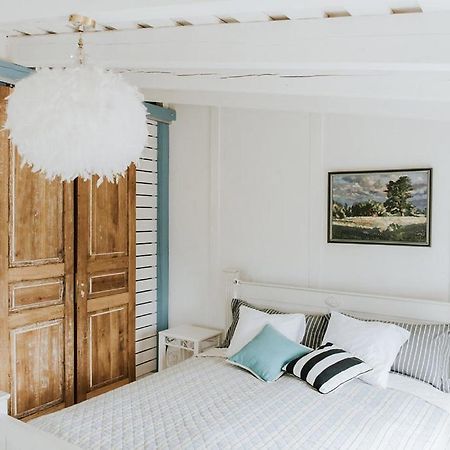 PāvilostaCardinalis Houseアパートメント エクステリア 写真