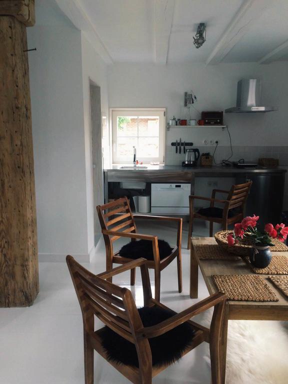 PāvilostaCardinalis Houseアパートメント エクステリア 写真