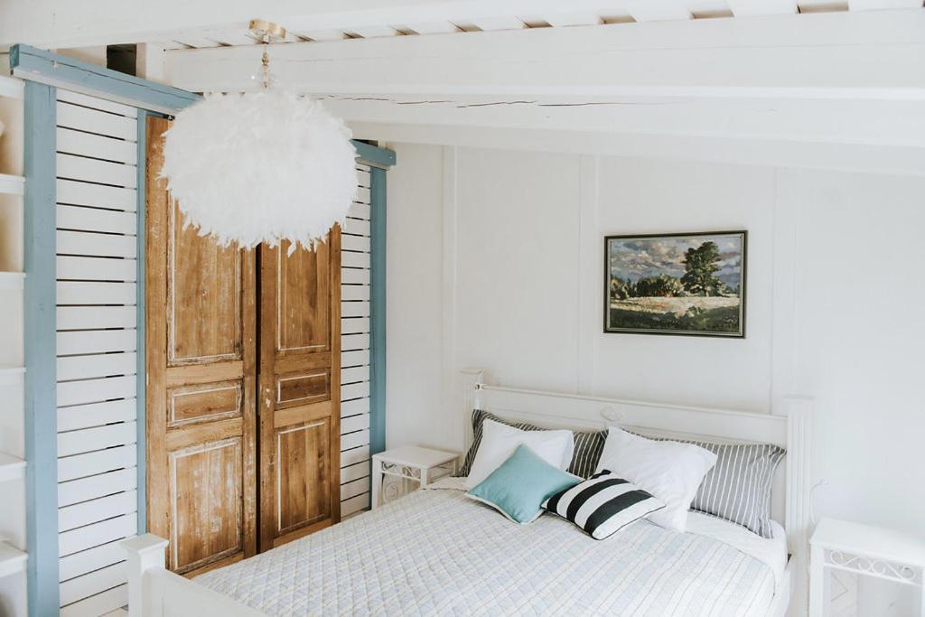 PāvilostaCardinalis Houseアパートメント エクステリア 写真