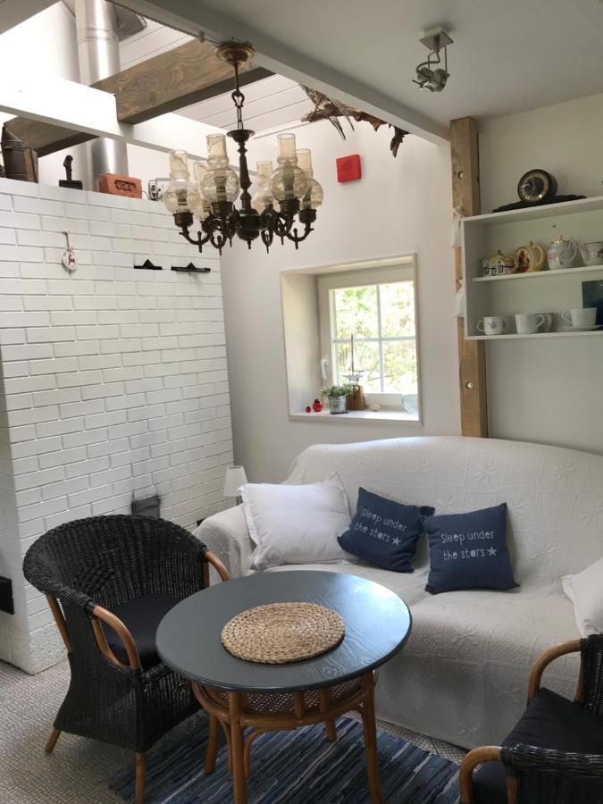 PāvilostaCardinalis Houseアパートメント エクステリア 写真